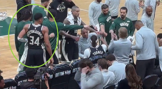 金沙娱乐平台-心已走？字母哥似听非听里弗斯布置战术 木屋时刻也未碰拳！